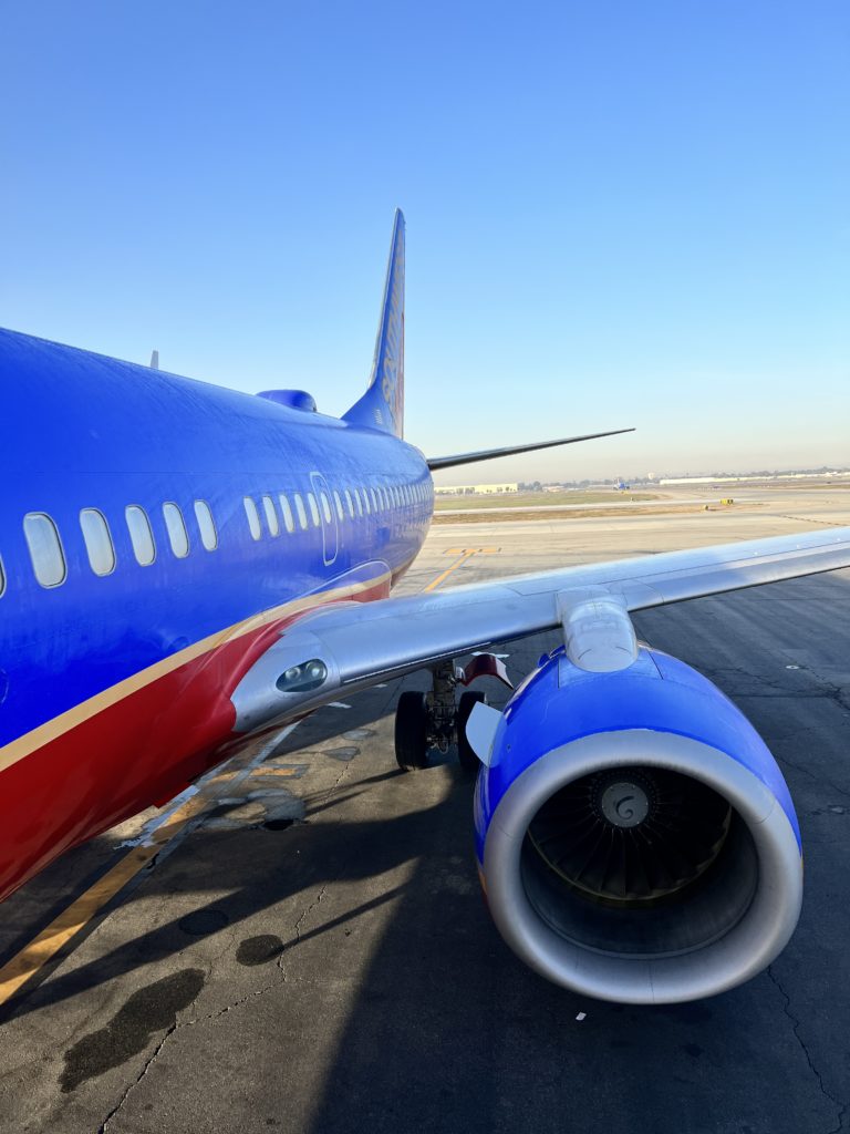 6 Essentials I Always Bring On Flights